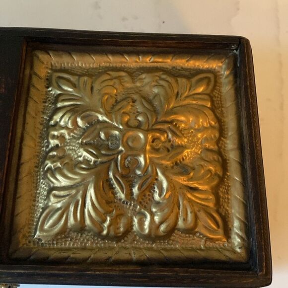 Vintage Wooden Box with Brass accents - Picture 7 of 16